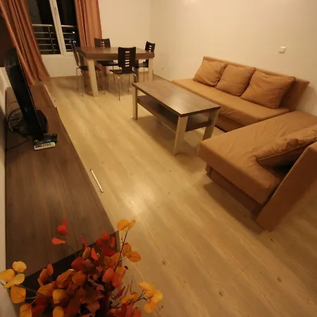 Menada Zornitsa Apartment *